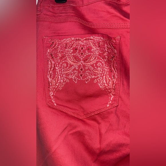 Gloria Vanderbilt Jordyn Capri Jeans - Picture 8 of 9